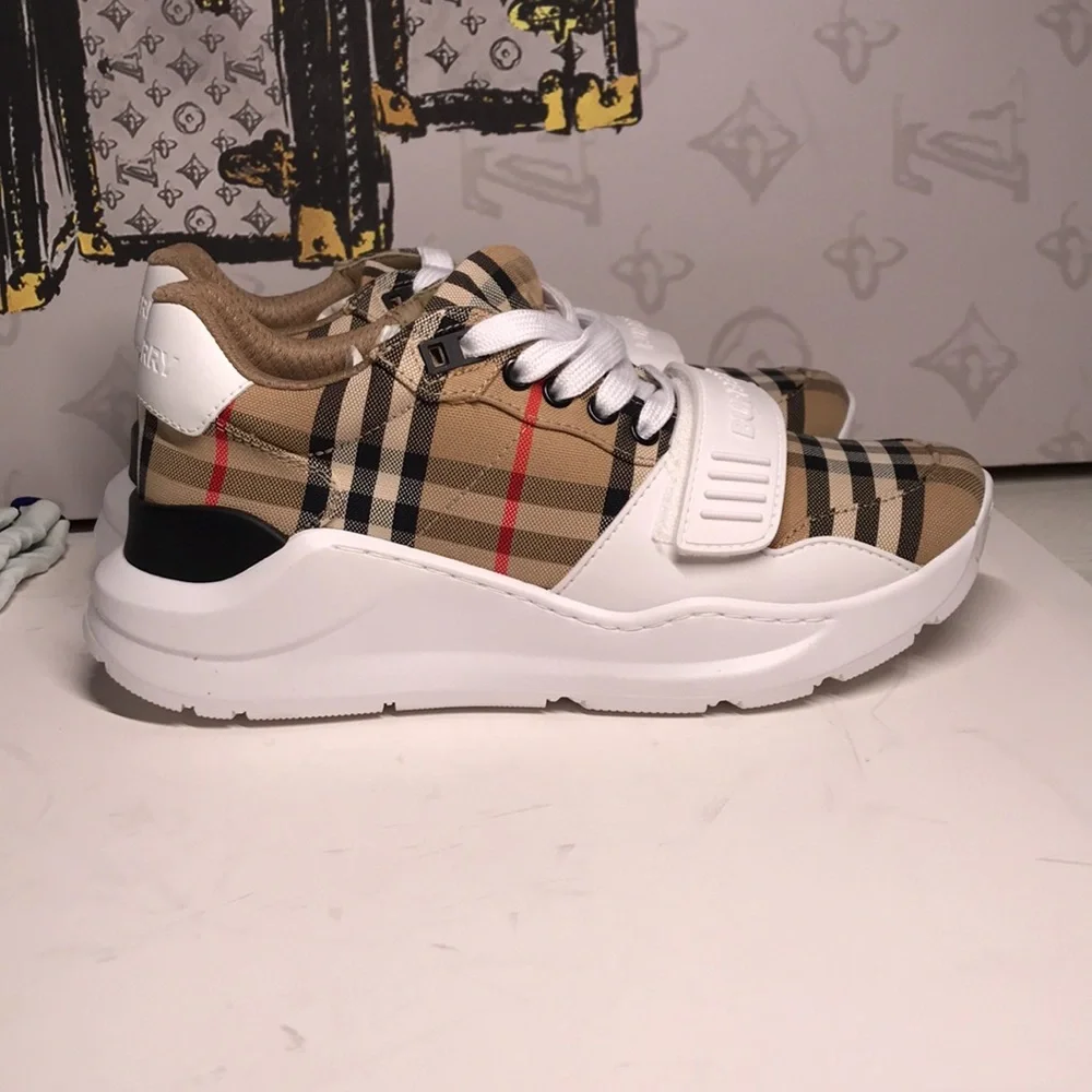 New Authentic Burberry Vintage Check Sneakers Size 38 - Picture 5 of 11